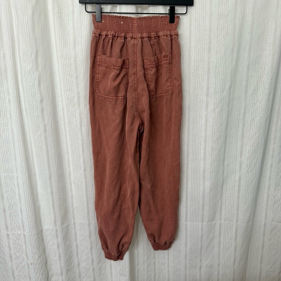 AEO🦅 High Waist Twill Paperbag Joggers - Picture 2 of 9